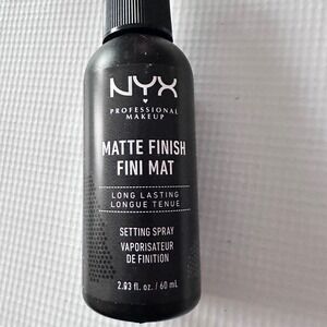 NYX Professional Makeup Matte Finish Setting Spray Long‎ Lasting 2.03 fl oz 60ml